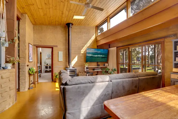 Second view of Homely house listing, 4 Tchumlock Court, Ascot VIC 3551