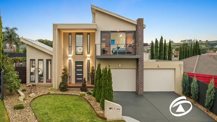 5 Crown Place, Berwick VIC 3806