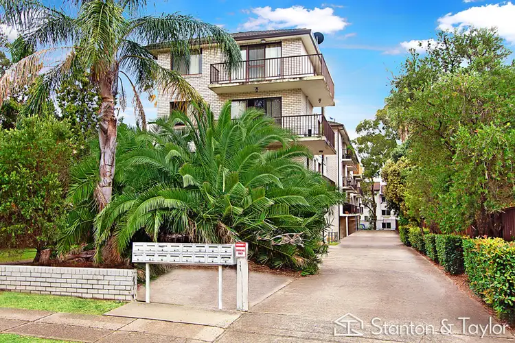 2/191 Derby Street, Penrith NSW 2750