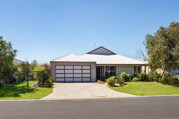 27 Indooroopilly Crescent, Dunsborough WA 6281