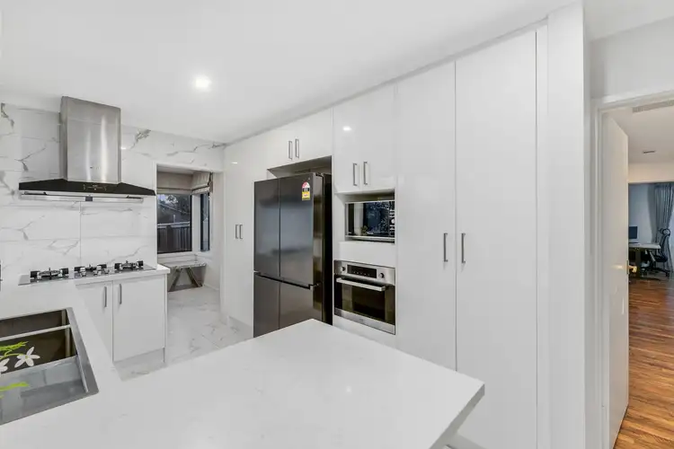 Sixth view of Homely house listing, 2 Allawah Close, Keysborough VIC 3173