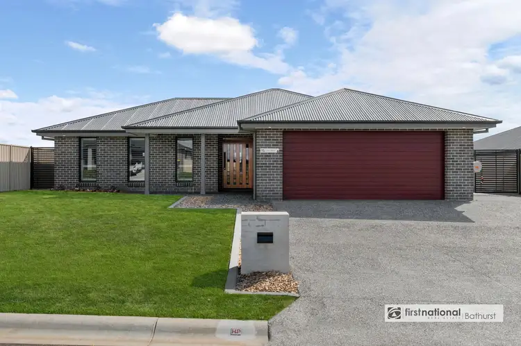 15 Cain Drive, Kelso NSW 2795