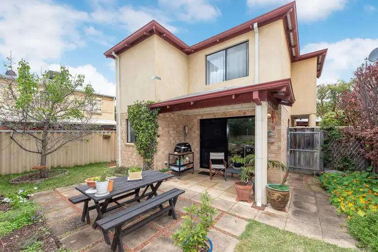 6/13 Palmerston Street, Bassendean WA 6054