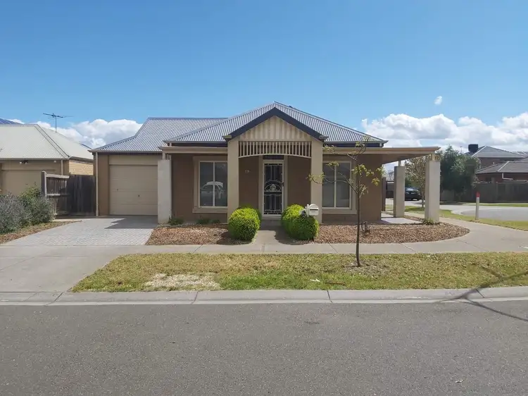19 Blairgowrie Drive, Craigieburn VIC 3064