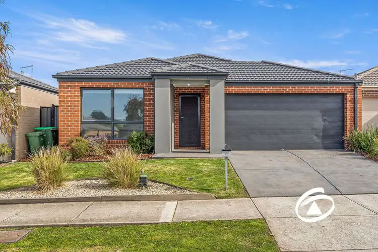 10 Constance Way, Pakenham VIC 3810