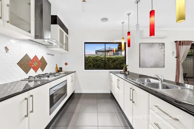 Sixth view of Homely house listing, 2/33 Glyndon Avenue, St Albans VIC 3021