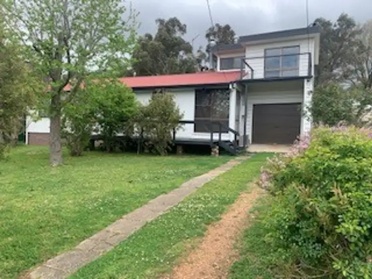180 Mossman Street, Armidale NSW 2350