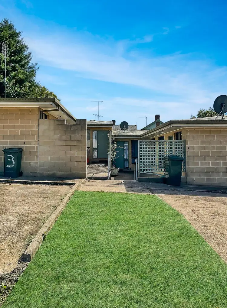 90A Oberon Street