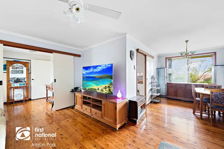 3 Metcalf Place, Mount Warrigal NSW 2528