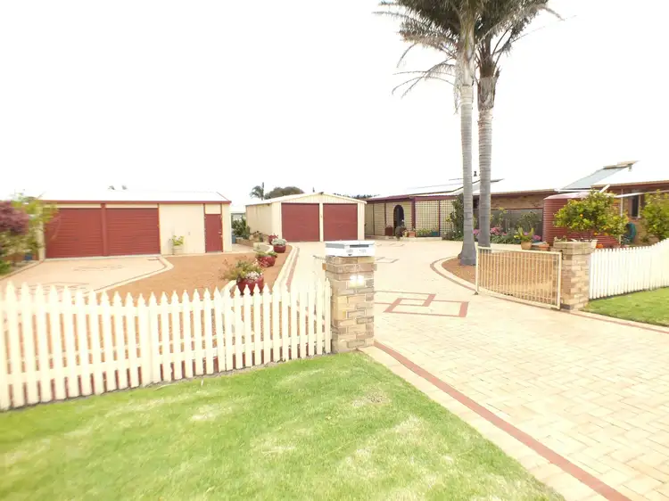 Third view of Homely house listing, 23 Granada Crescent, Orana WA 6330