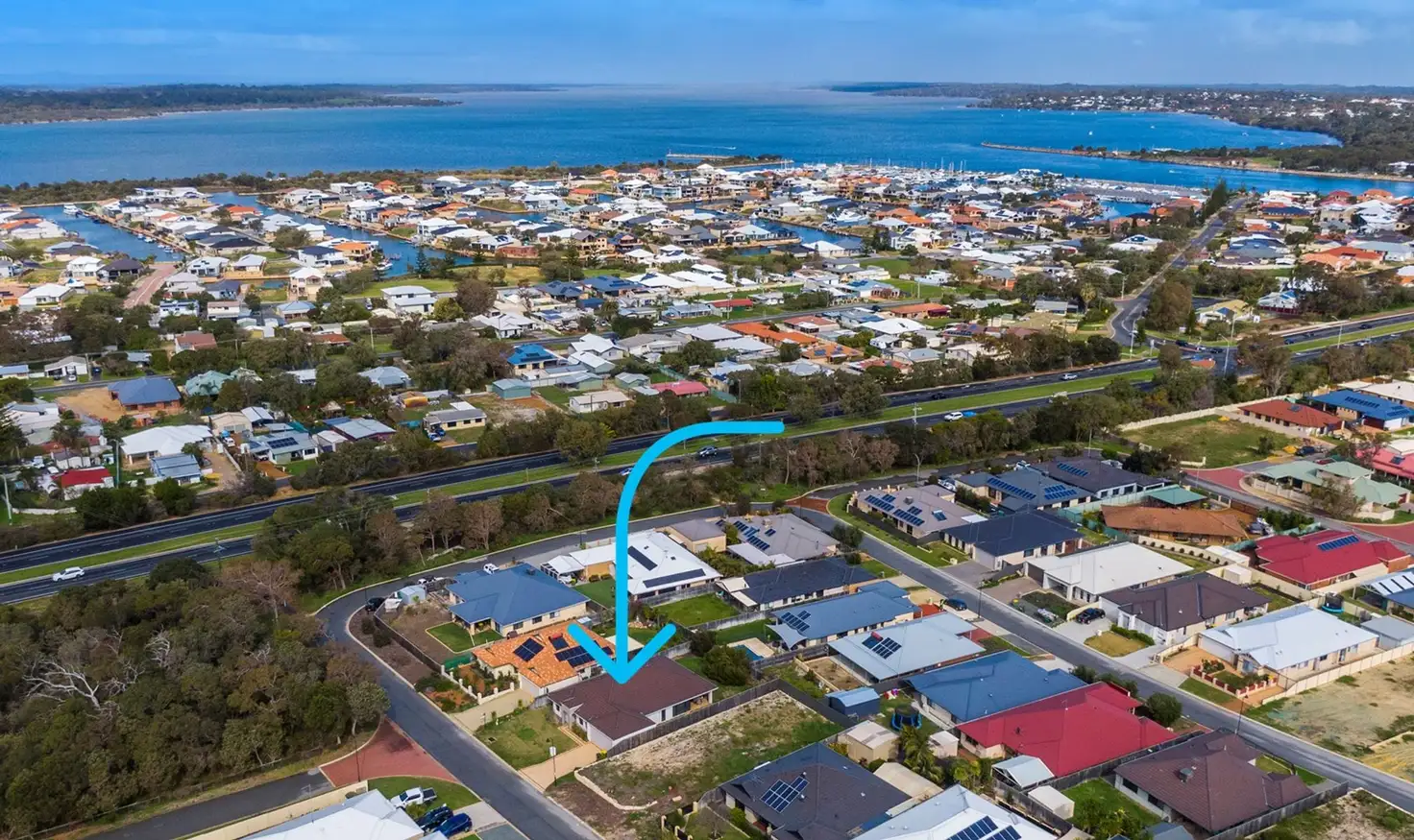 Main view of Homely house listing, 33 Richview Ramble, Wannanup WA 6210