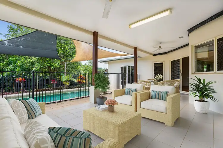 10 Rainbow Street, Kanimbla QLD 4870