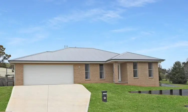 3 Haddon Place, Blayney NSW 2799