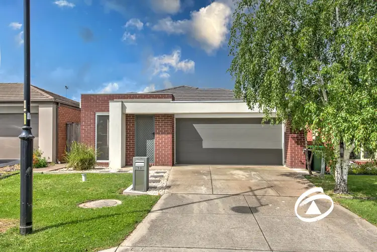 18 Central Avenue, Pakenham VIC 3810