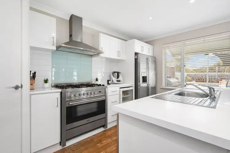 Sixth view of Homely house listing, 7 Heaney Close, Somerville WA 6430