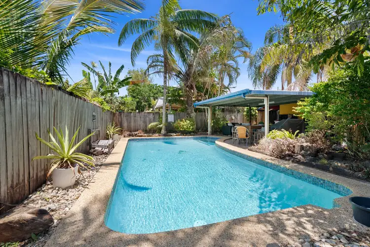 8 Ash Street, Holloways Beach QLD 4878