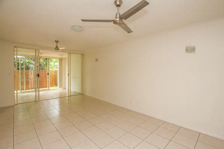 Fifth view of Homely apartment listing, 4/164-172 Spence Street, Bungalow QLD 4870
