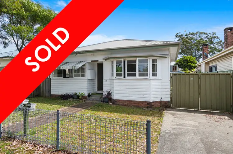 35 Picnic Parade, Ettalong Beach NSW 2257