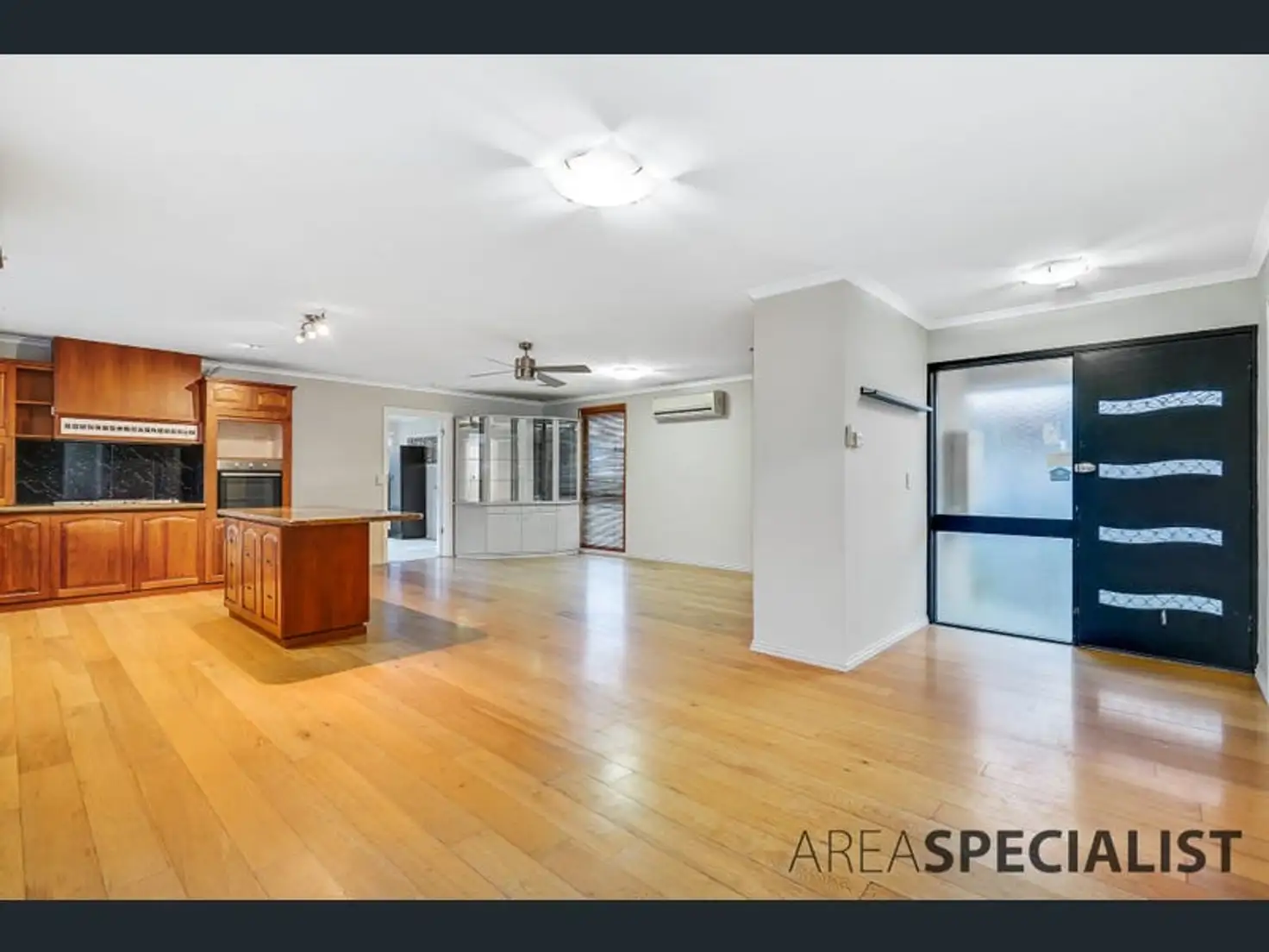 Main view of Homely house listing, 33 Valepark Crescent, Cranbourne VIC 3977