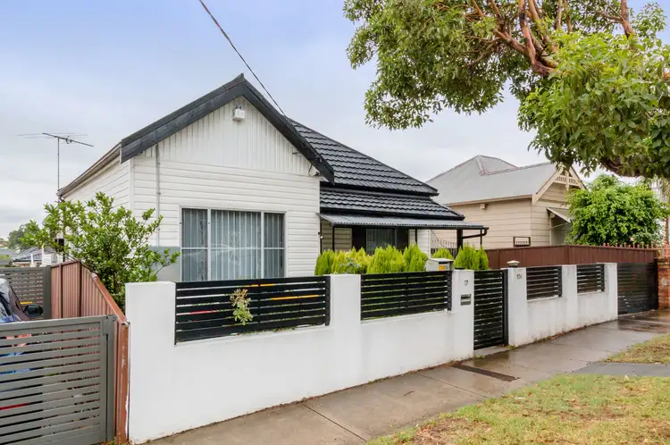 17 Chiswick Road