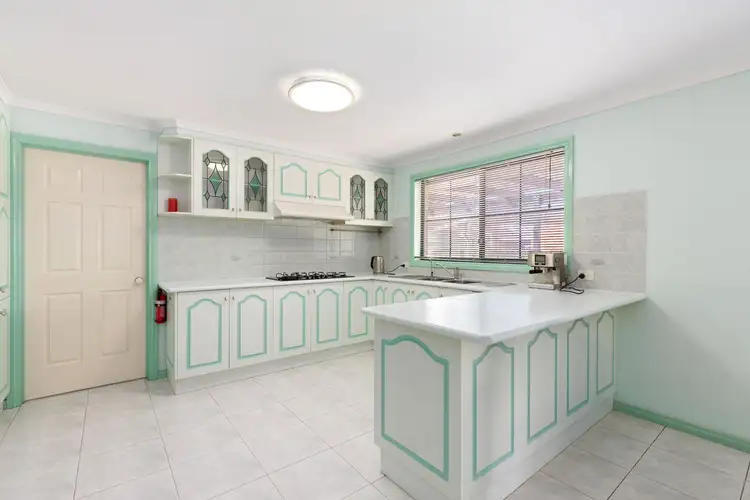 Fifth view of Homely house listing, 30 Kiparra Close, St Albans VIC 3021