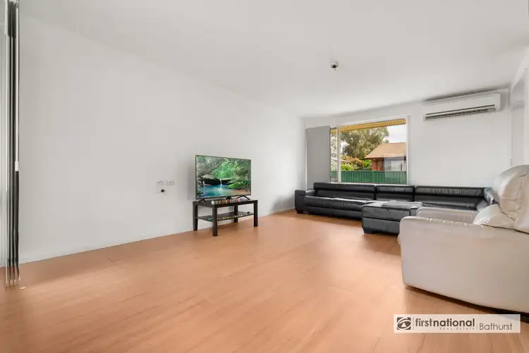 Sixth view of Homely house listing, 10 Winslow Place, West Bathurst NSW 2795