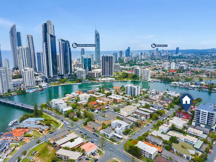 3/8 Darrambal Street, Chevron Island QLD 4217