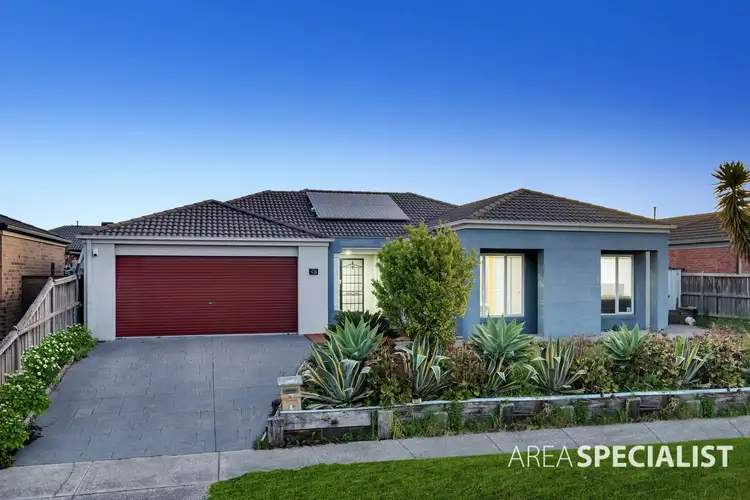 15 Sussex Avenue, Cranbourne North VIC 3977