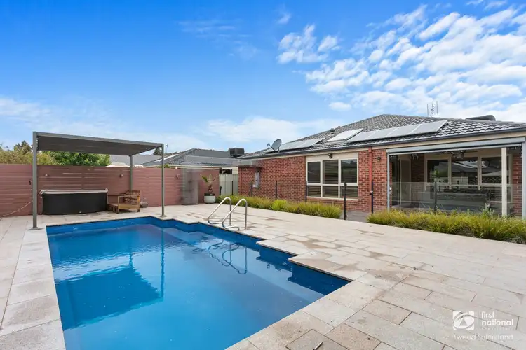Fifth view of Homely house listing, 2 Nirimba Court, Ascot VIC 3551