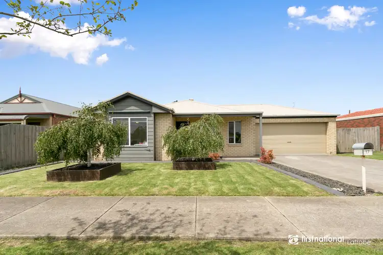 17 Mapleson Drive, Traralgon VIC 3844