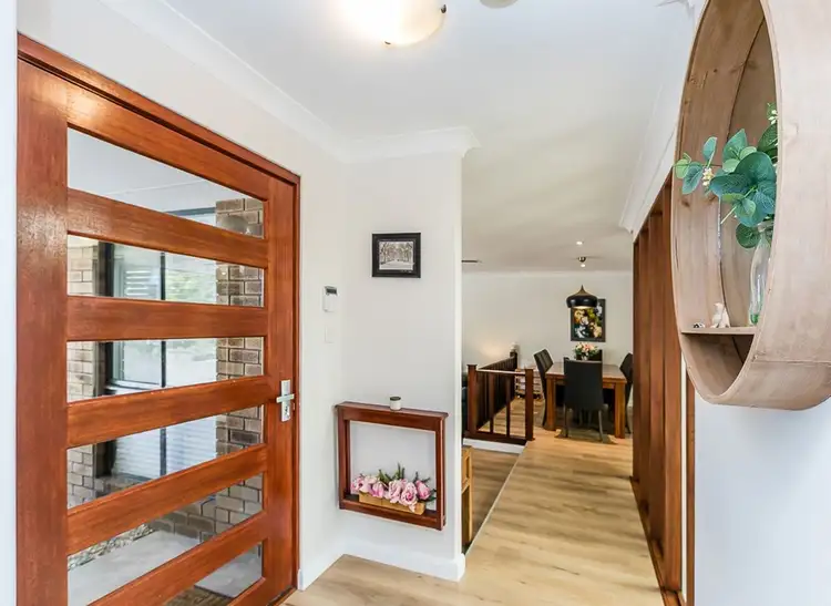 10 Coquina Close