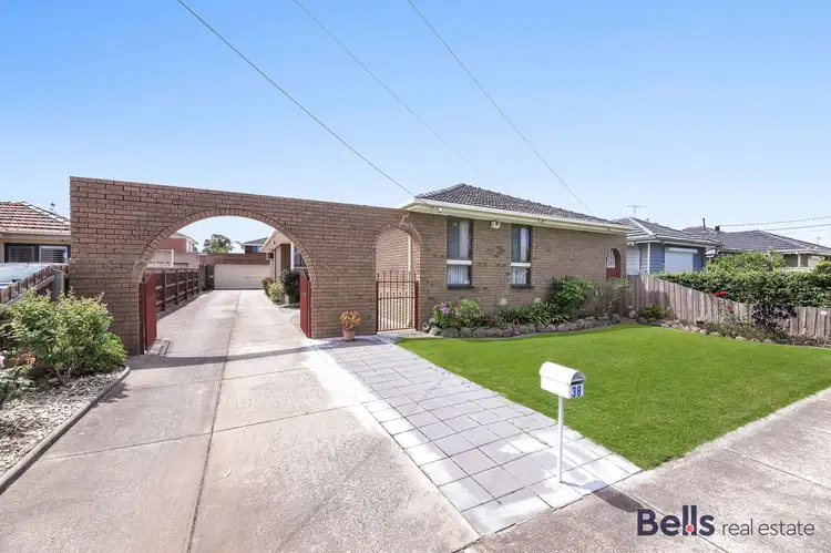38 Ferndale Road, Sunshine North VIC 3020