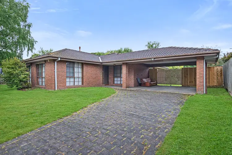 16 Cheviot Avenue, Berwick VIC 3806