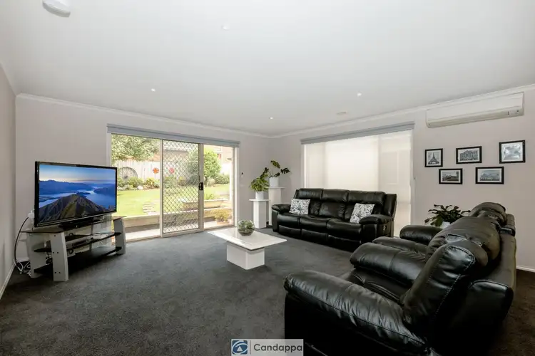 Fifth view of Homely house listing, 2 Bateson Court, Drouin VIC 3818