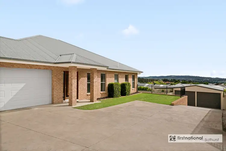 11 Tom Close, Kelso NSW 2795
