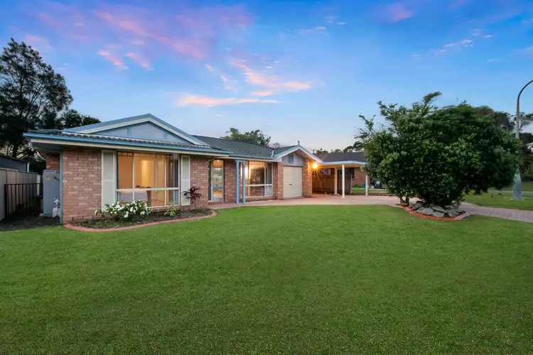 8 Albatross Close, Forresters Beach NSW 2260