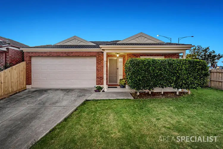 Main view of Homely house listing, 5 Malfoy Mews, Cranbourne West VIC 3977