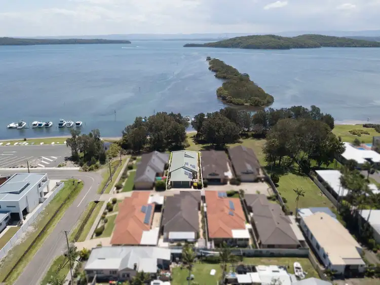 7/79 Lake Road, Swansea NSW 2281