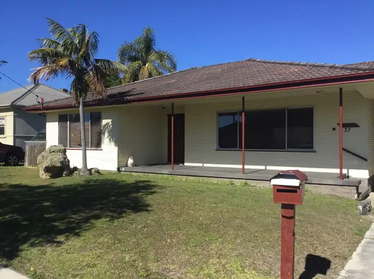 37 Toowoon Bay Road