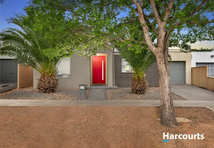 15 Kooyong Way, Caroline Springs VIC 3023