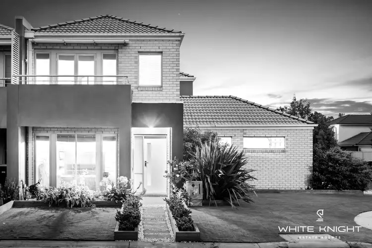 4 Oldis Close, Caroline Springs VIC 3023