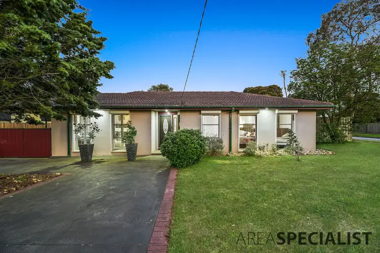2 Wallace Road, Cranbourne VIC 3977
