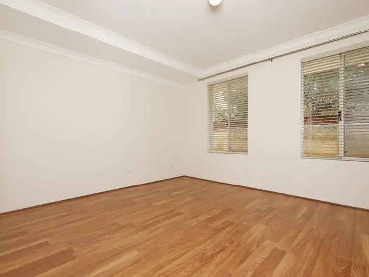 Fourth view of Homely house listing, 2 Rutherglen Circle, Kinross WA 6028