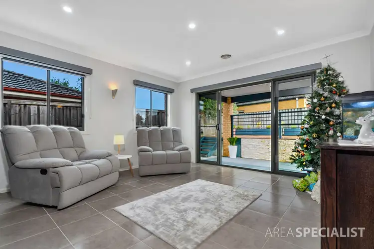 Sixth view of Homely house listing, 82 Pepperbush Circuit, Cranbourne VIC 3977