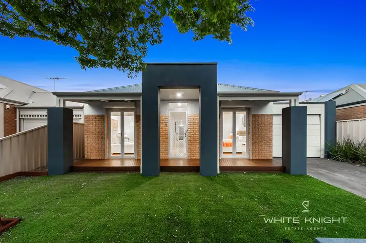 Second view of Homely house listing, 4 Kooyong Way, Caroline Springs VIC 3023