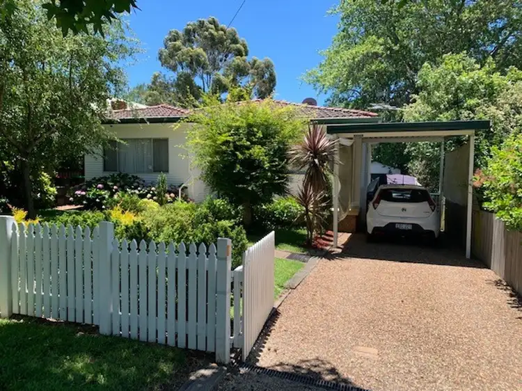 13 Drummond Avenue, Armidale NSW 2350