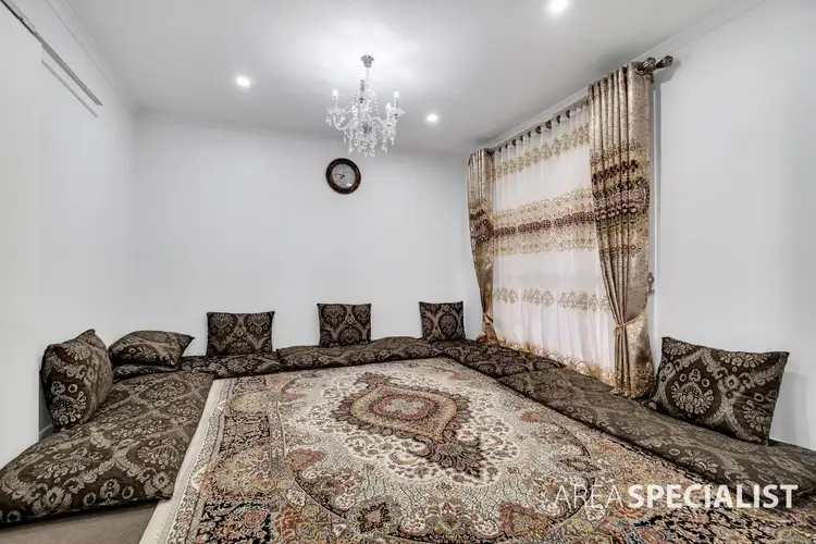 Fourth view of Homely house listing, 8 Schuler Court, Narre Warren VIC 3805