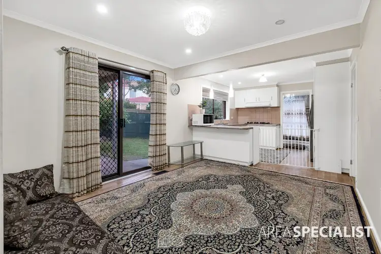 Fifth view of Homely house listing, 8 Schuler Court, Narre Warren VIC 3805