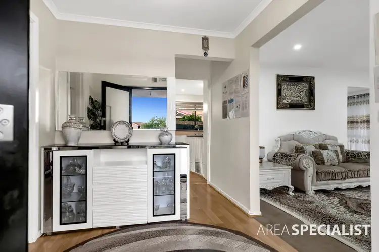 Sixth view of Homely house listing, 8 Schuler Court, Narre Warren VIC 3805