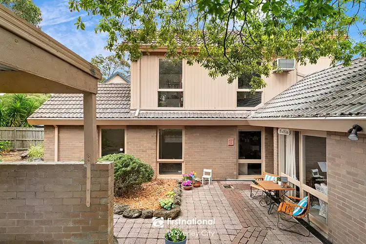 32 Sheringham Drive, Wheelers Hill VIC 3150